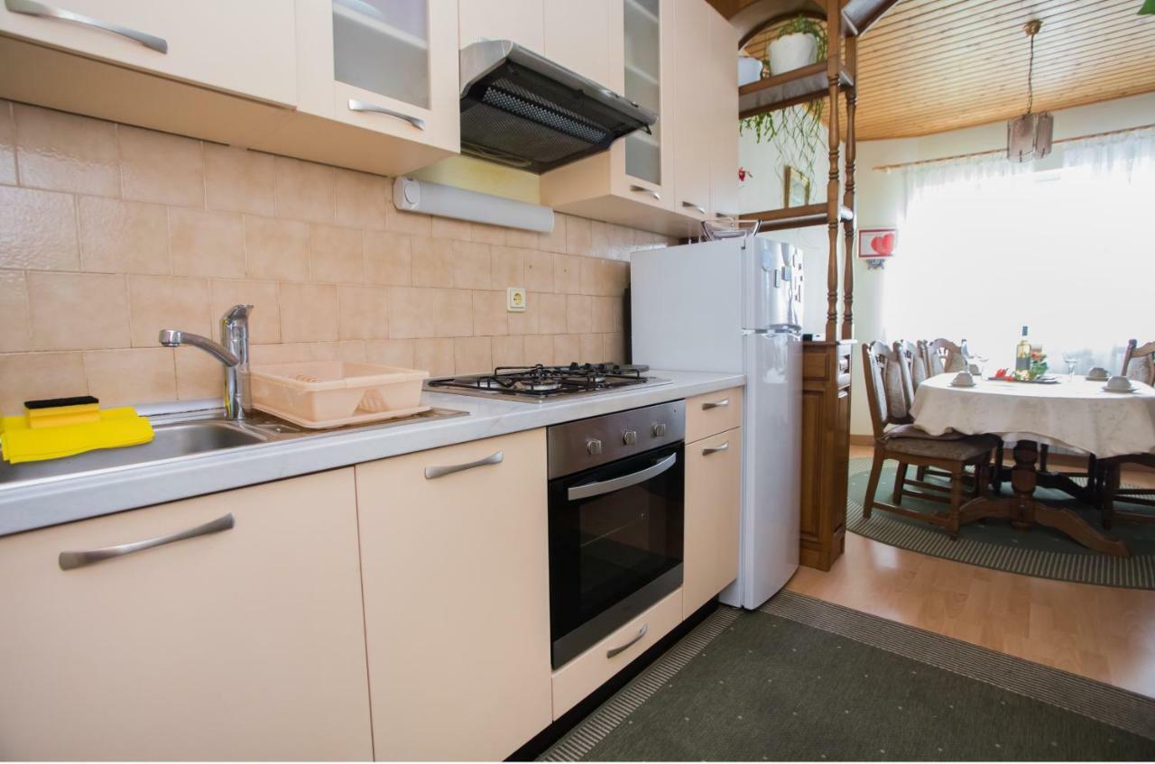Apartmani Branko Lemac Brodarica  Buitenkant foto